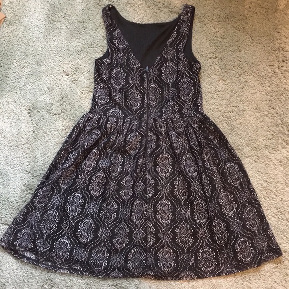 Xhilaration Black and White Damask Print Lace Dress, S - Picture 5 of 8